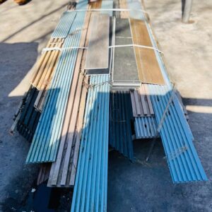 Lote x37 varios: paneles decorativos wpc y piso vinílico
