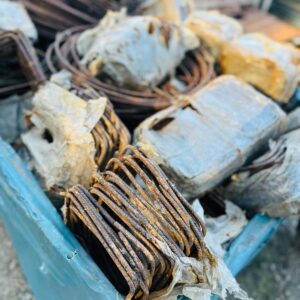 Cajón con estribos varios